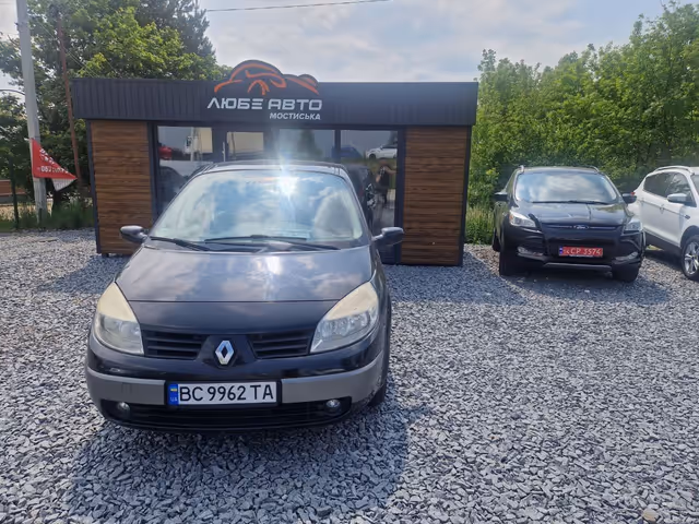 Renault Megane - фото 1