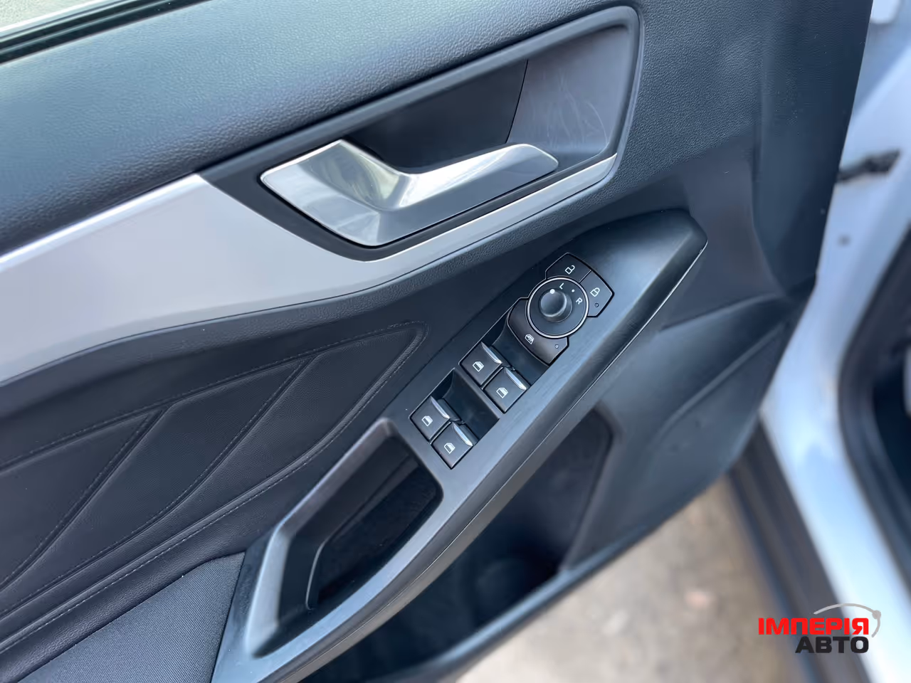 Ford Focus - фото 14