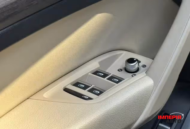 Audi Q5 - фото 10
