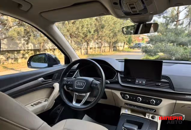 Audi Q5 - фото 8