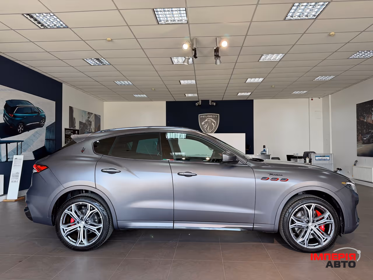 Maserati Levante - фото 16