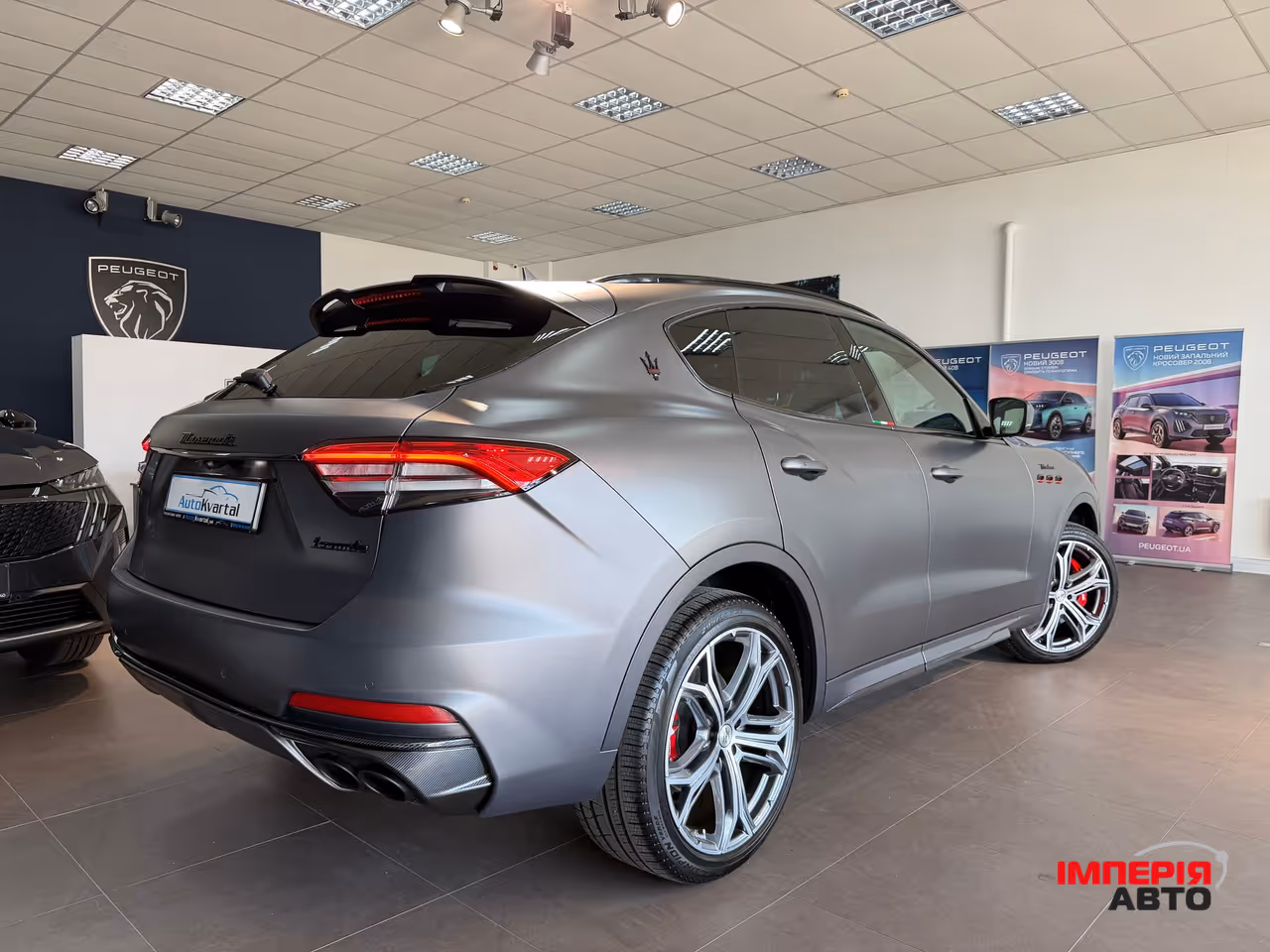 Maserati Levante - фото 13