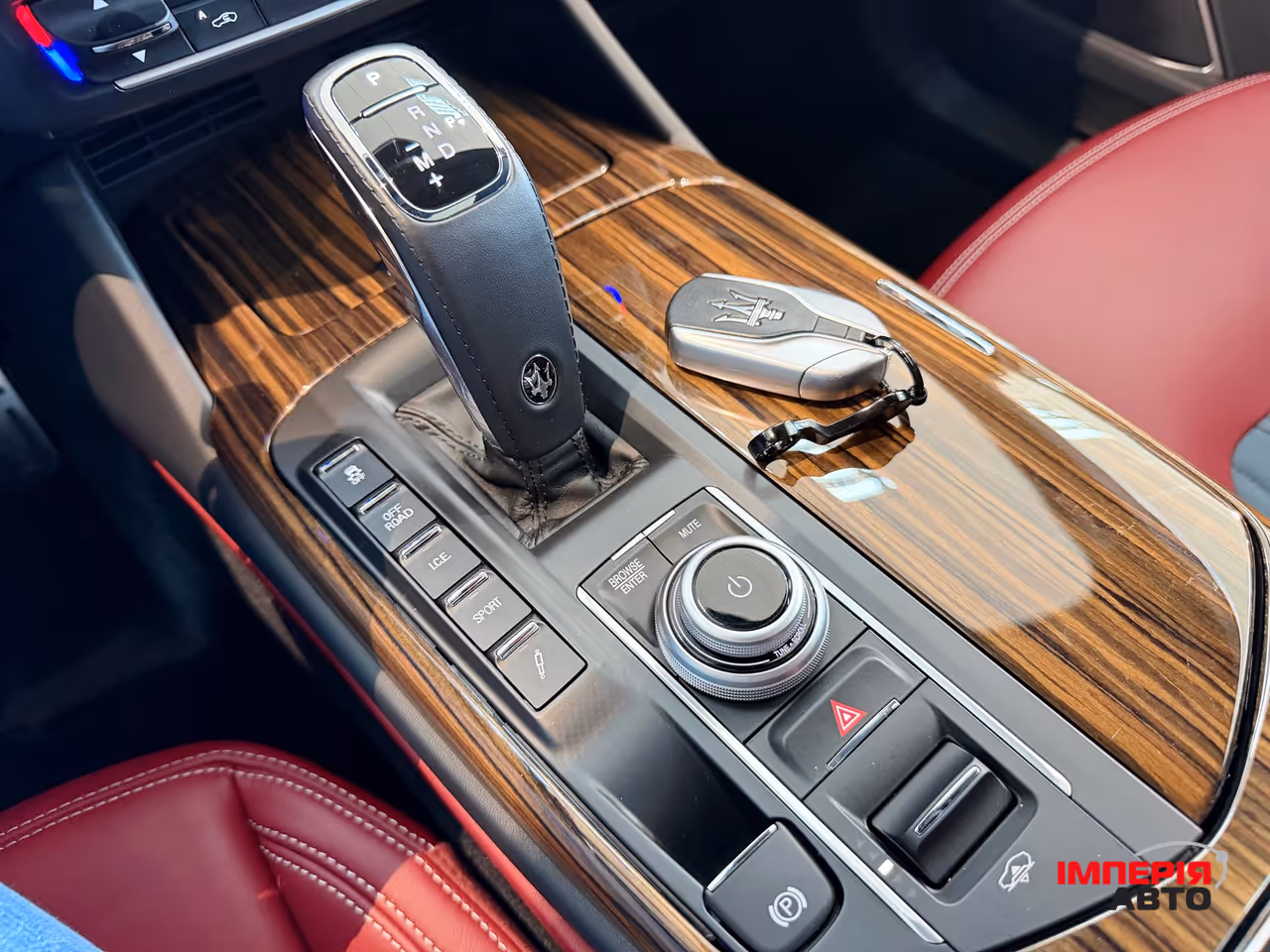 Maserati Levante - фото 48