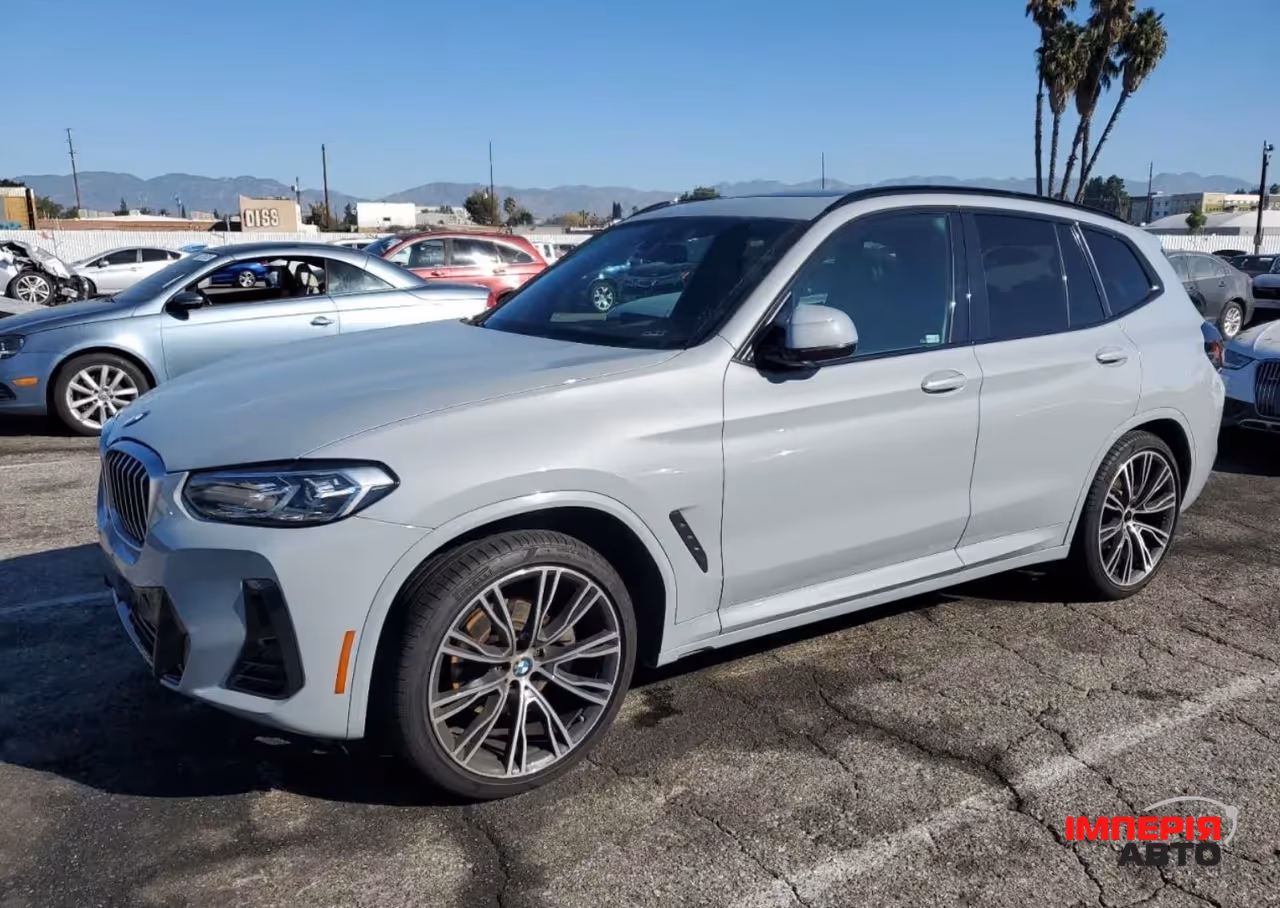 BMW X3 - фото 1