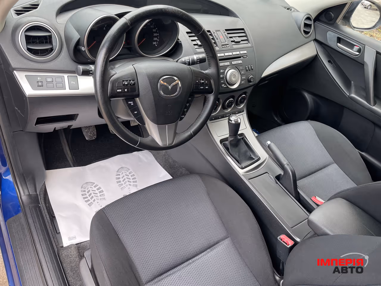 Mazda 3 - фото 16