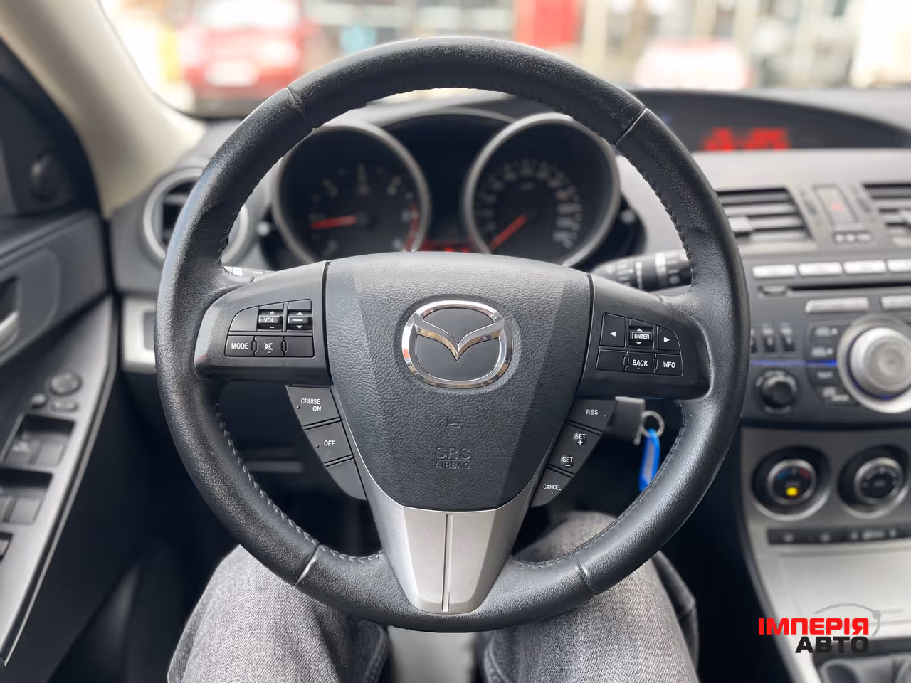 Mazda 3 - фото 18