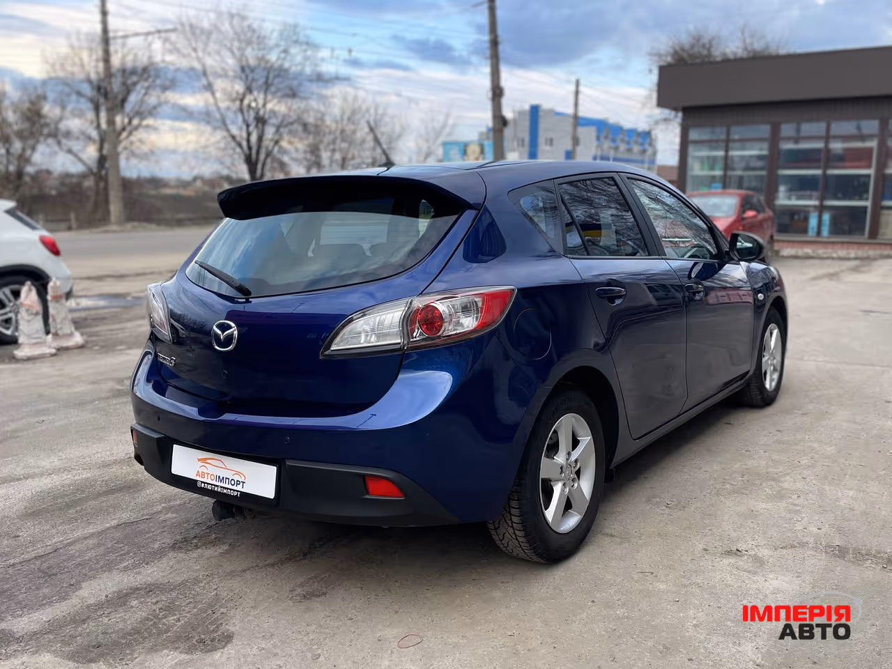 Mazda 3 - фото 7