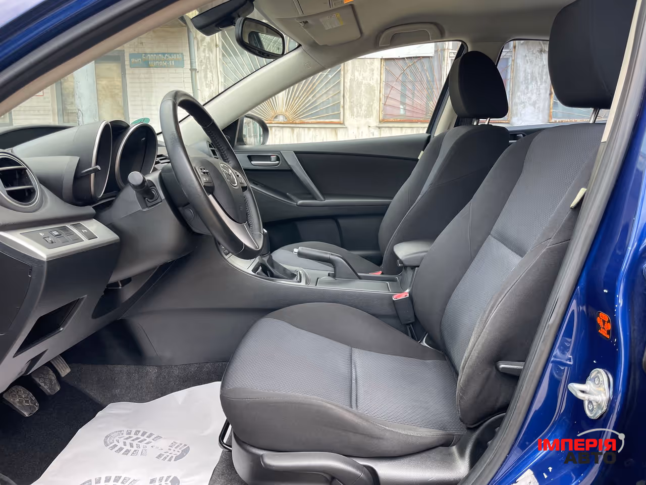 Mazda 3 - фото 15
