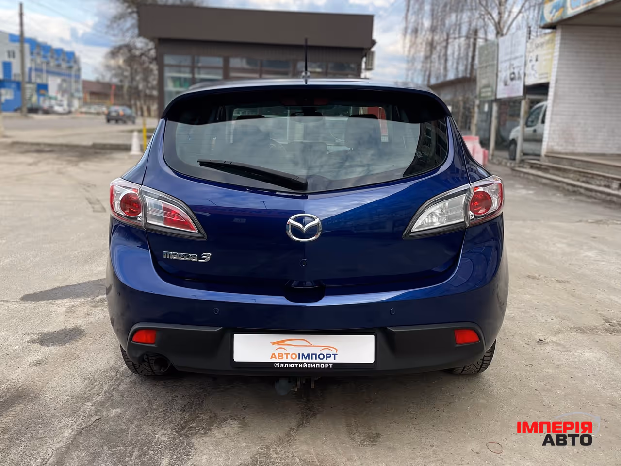 Mazda 3 - фото 8