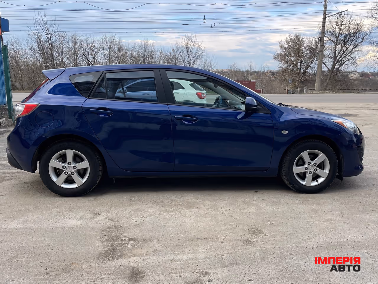 Mazda 3 - фото 6