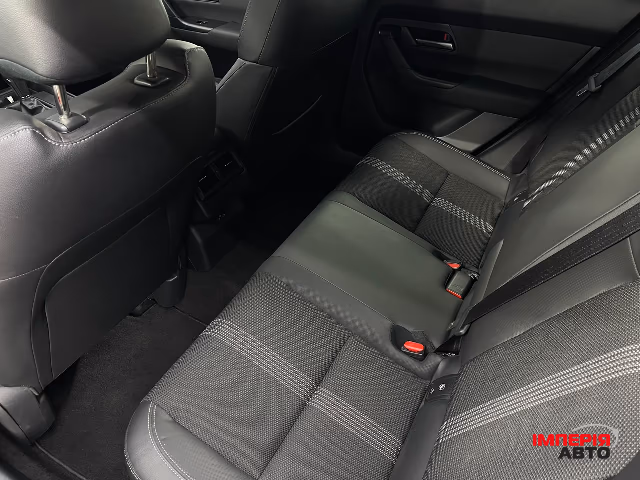 Mazda CX-50 - фото 13