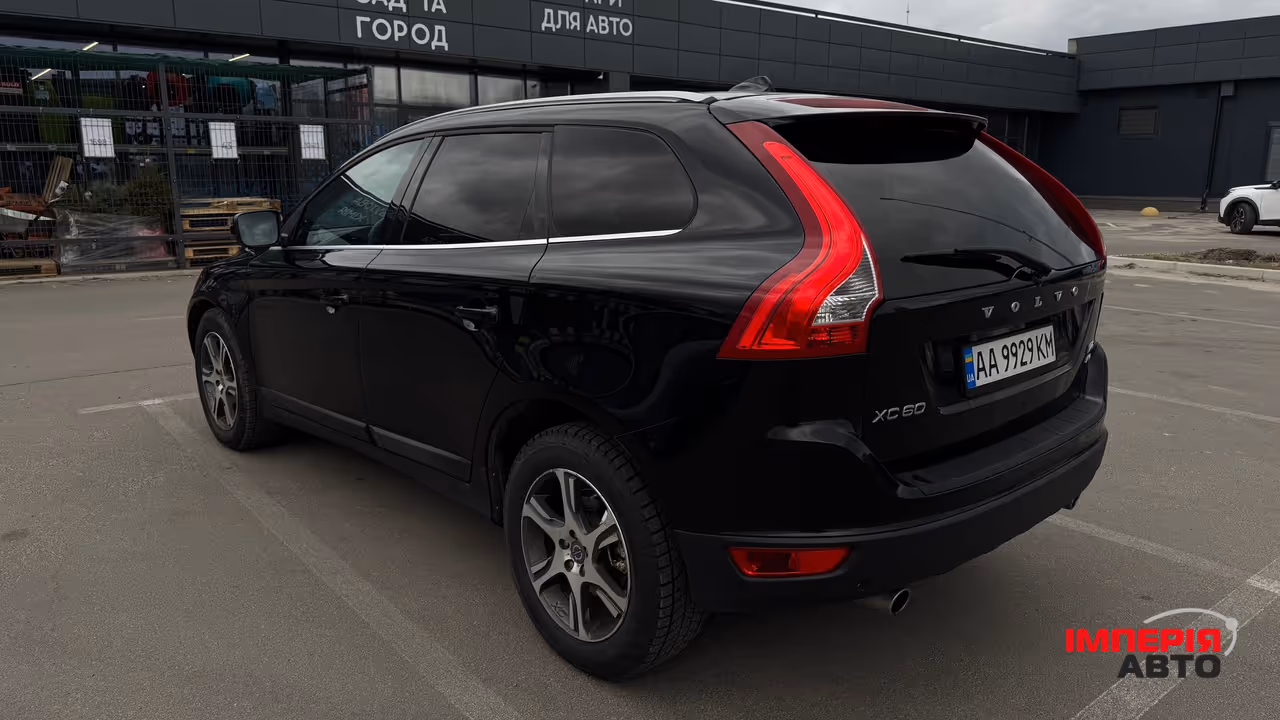 Volvo XC60 - фото 4