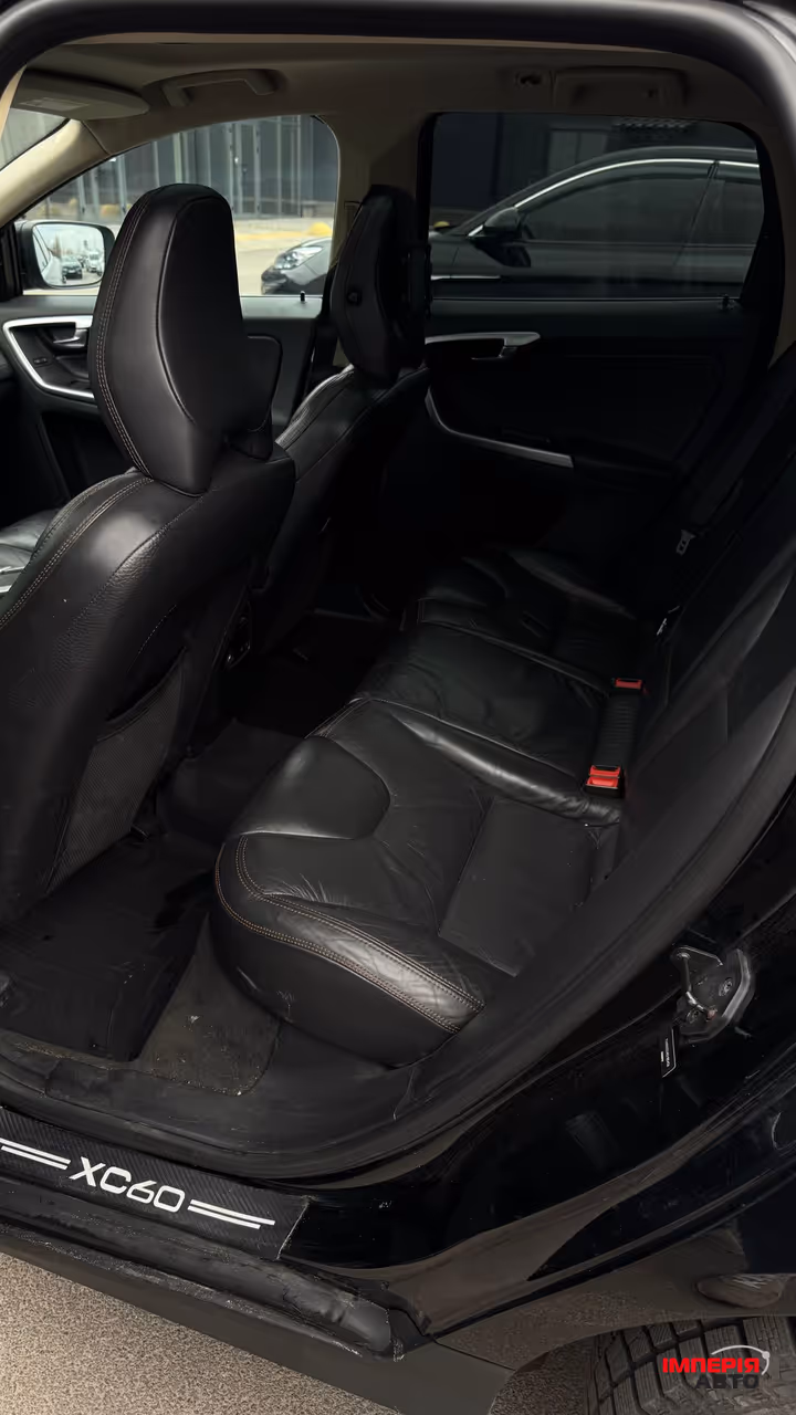 Volvo XC60 - фото 13