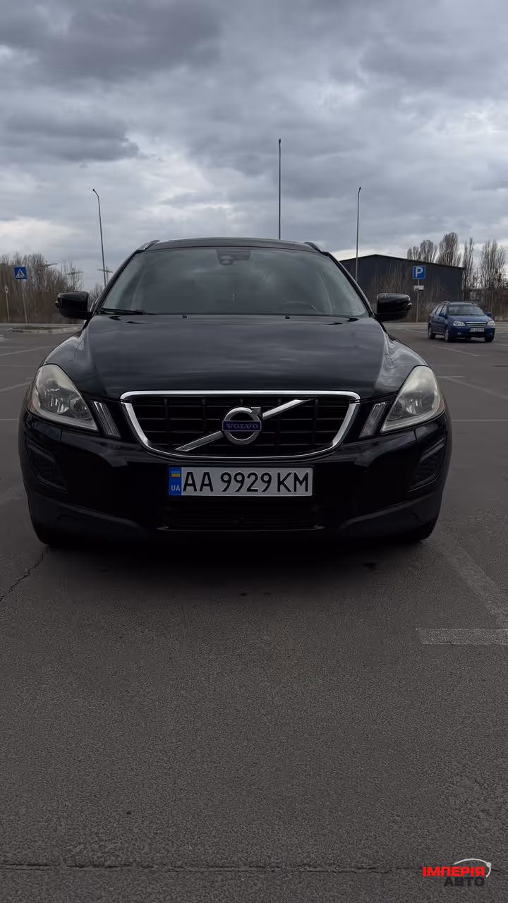 Volvo XC60 - фото 2