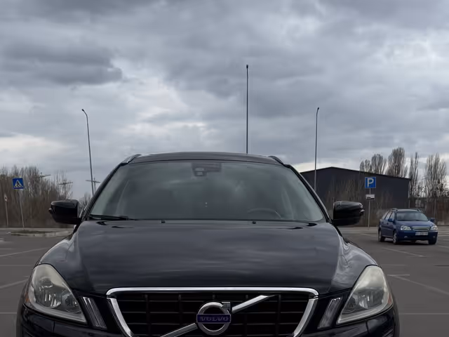 Volvo XC60 - фото 2