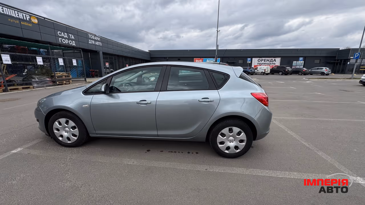 Opel Astra - фото 6