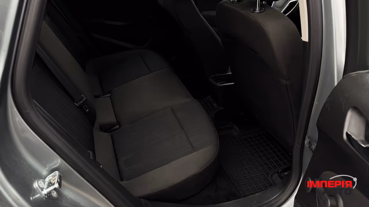 Opel Astra - фото 10