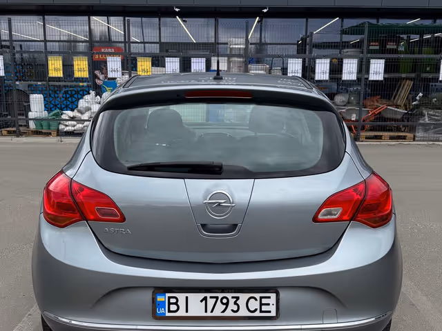 Opel Astra - фото 5