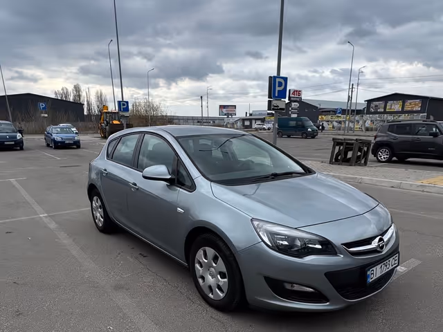 Opel Astra - фото 3