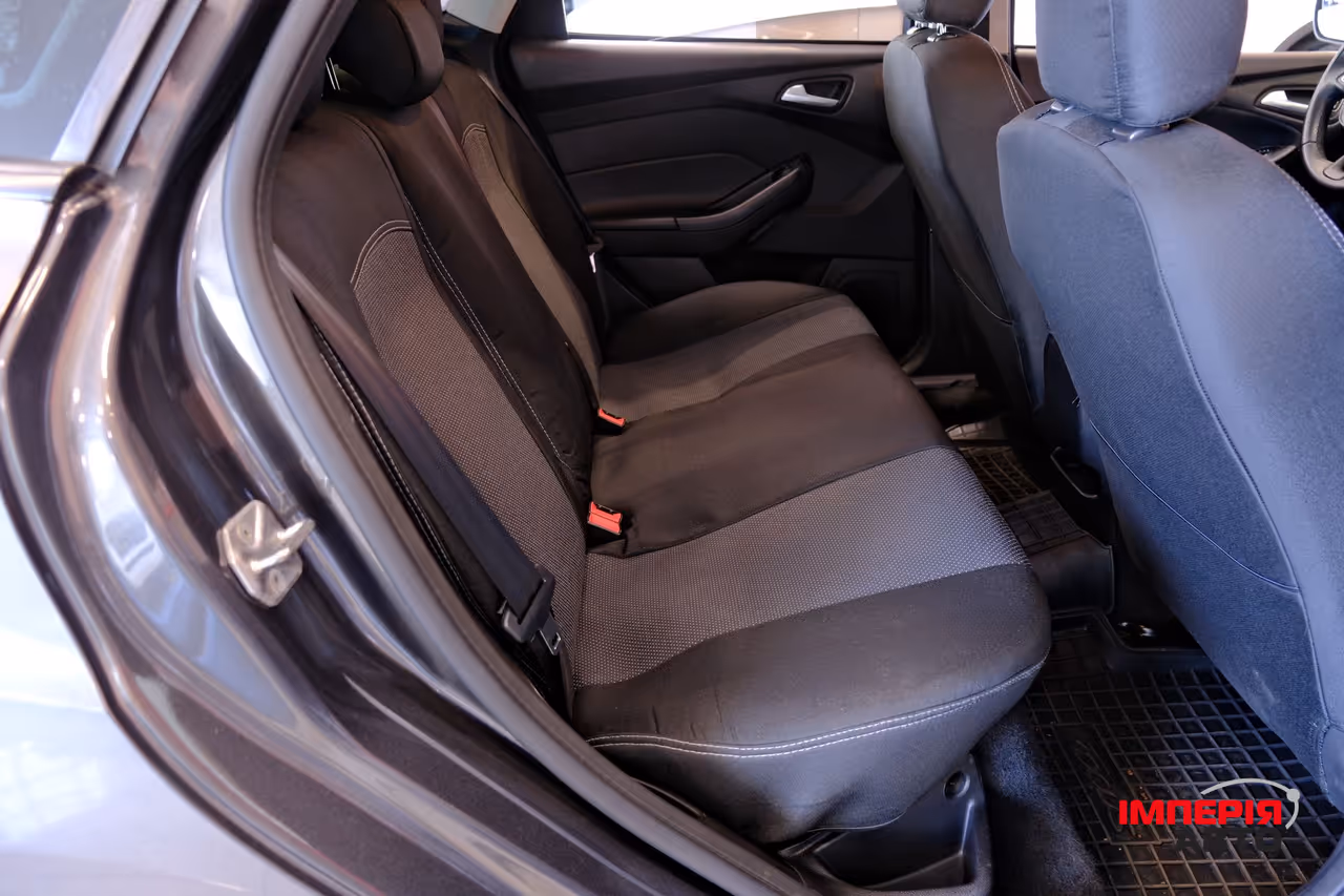 Ford Focus - фото 9