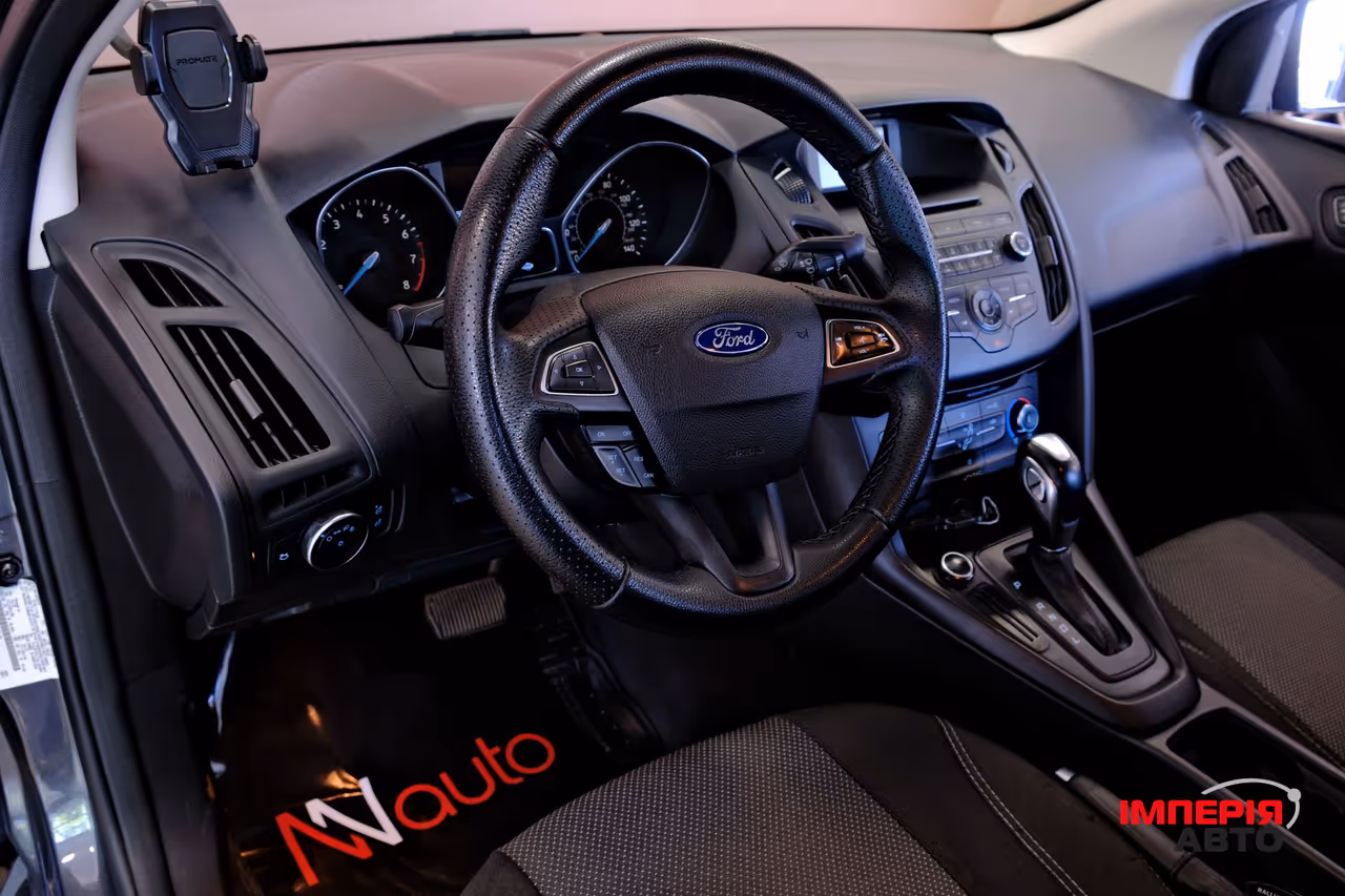 Ford Focus - фото 7