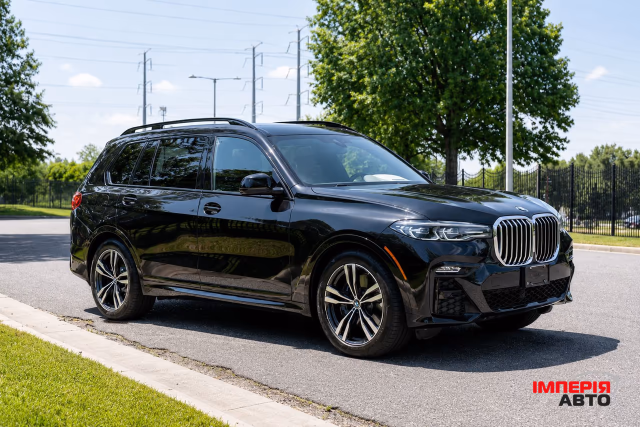 BMW X7 - фото 1