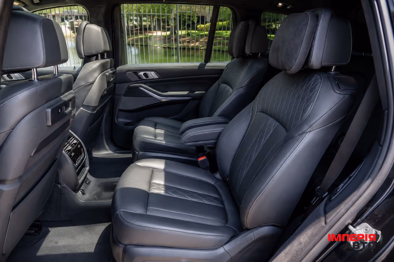 BMW X7 - фото 9