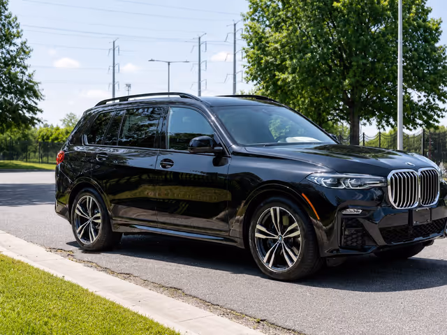 BMW X7 - фото 1