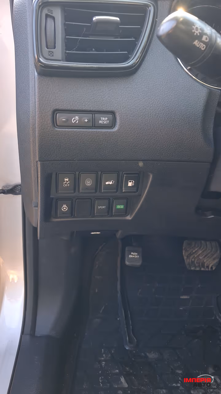 Nissan Rogue - фото 13