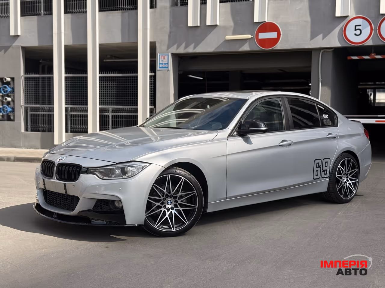 BMW 3 серії - фото 1