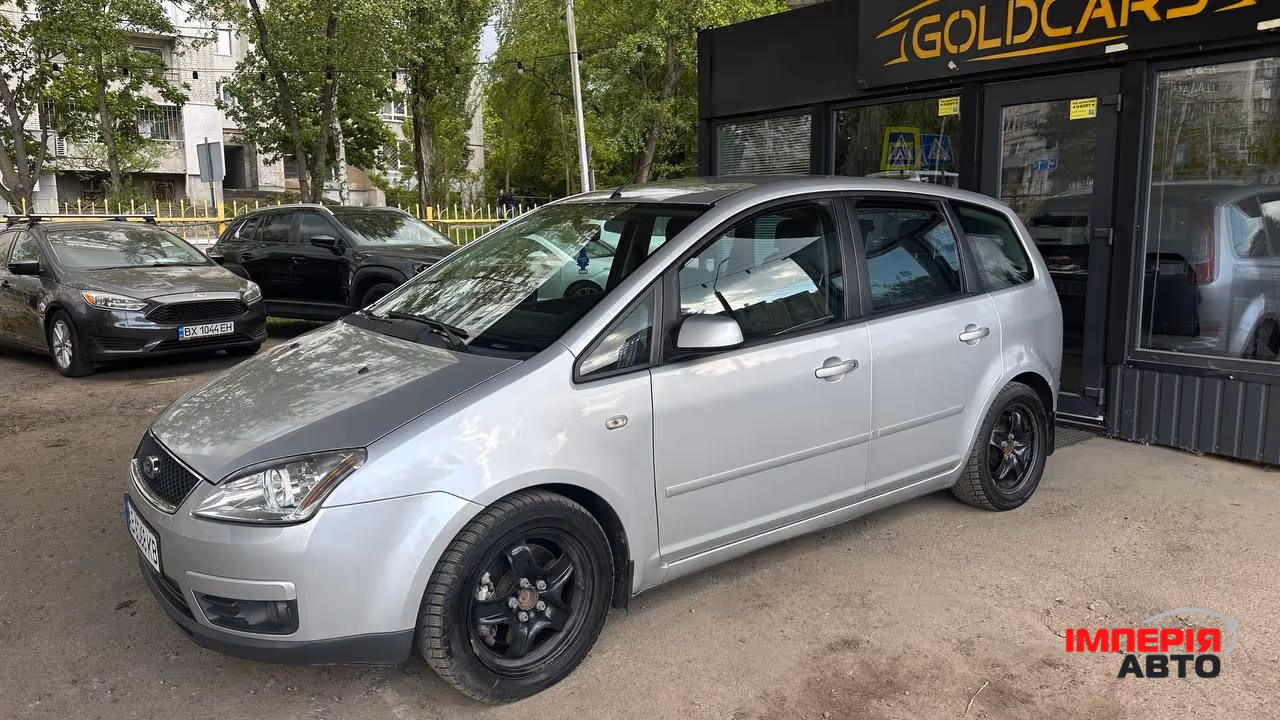 Ford Focus - фото 8