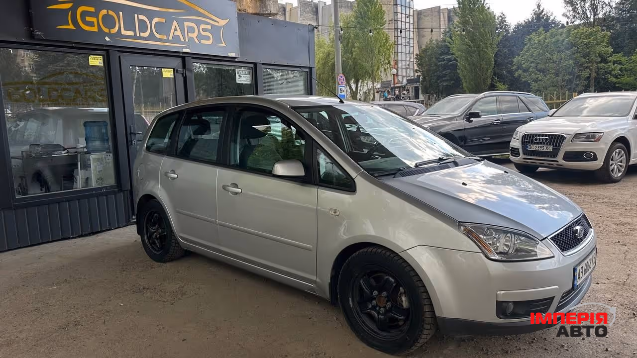 Ford Focus - фото 5