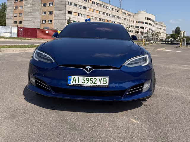 Tesla Model S - фото 3
