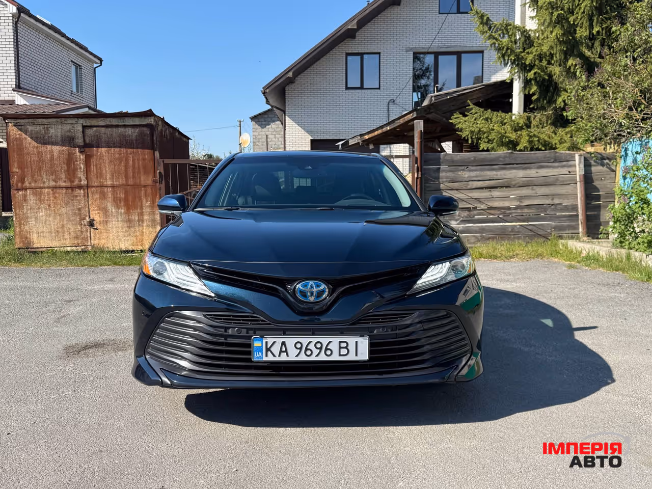 Toyota Camry - фото 2