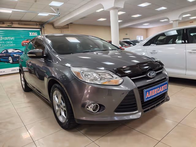 Ford Focus - фото 5