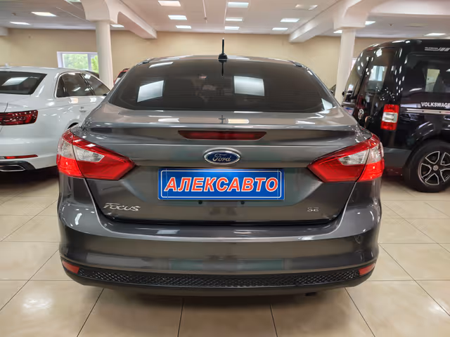 Ford Focus - фото 3