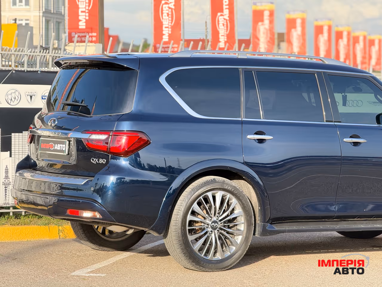 Infiniti QX80 - фото 19