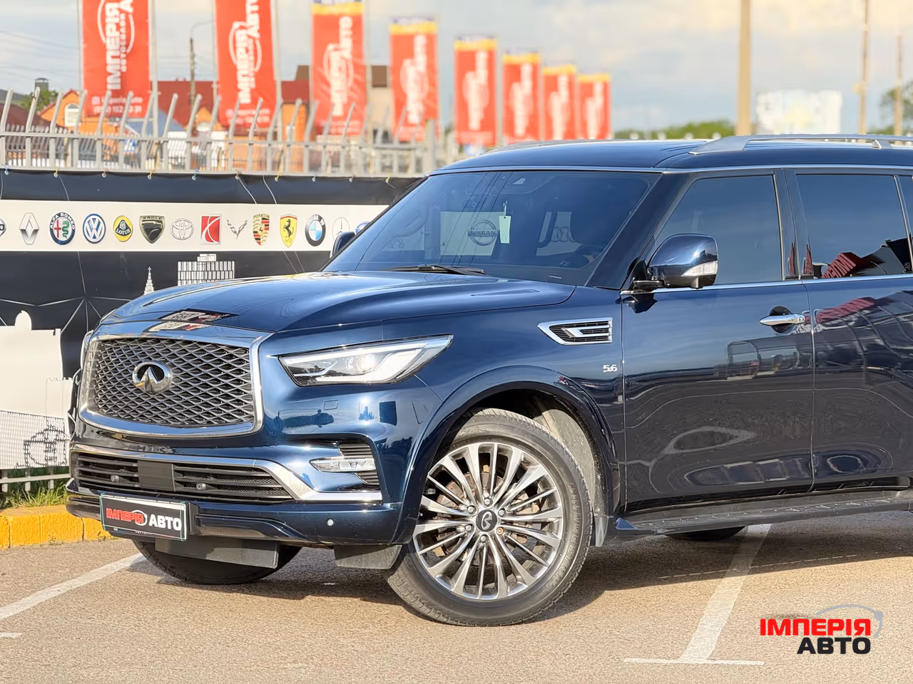 Infiniti QX80 - фото 10