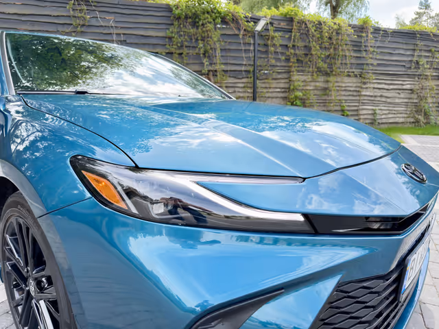 Toyota Camry - фото 4