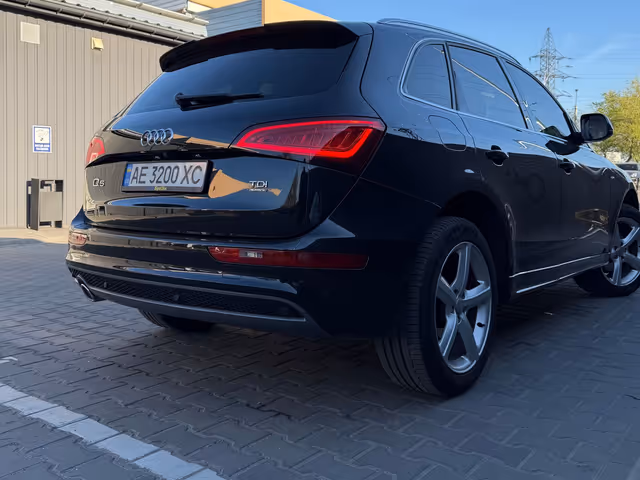 Audi Q5 - фото 4