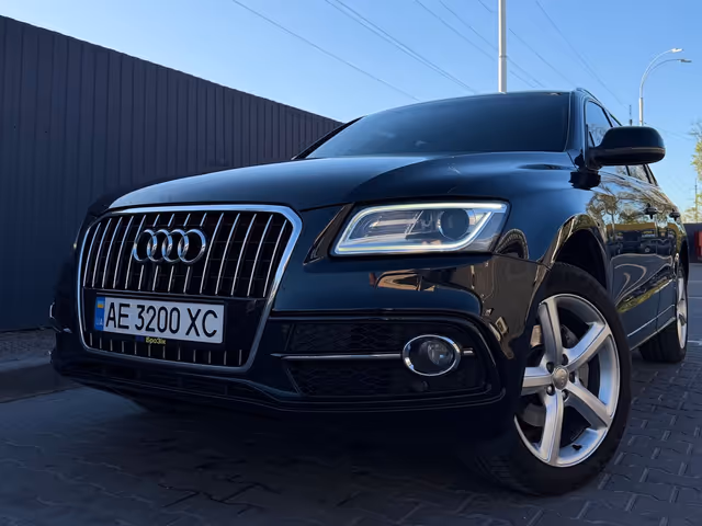 Audi Q5 - фото 1
