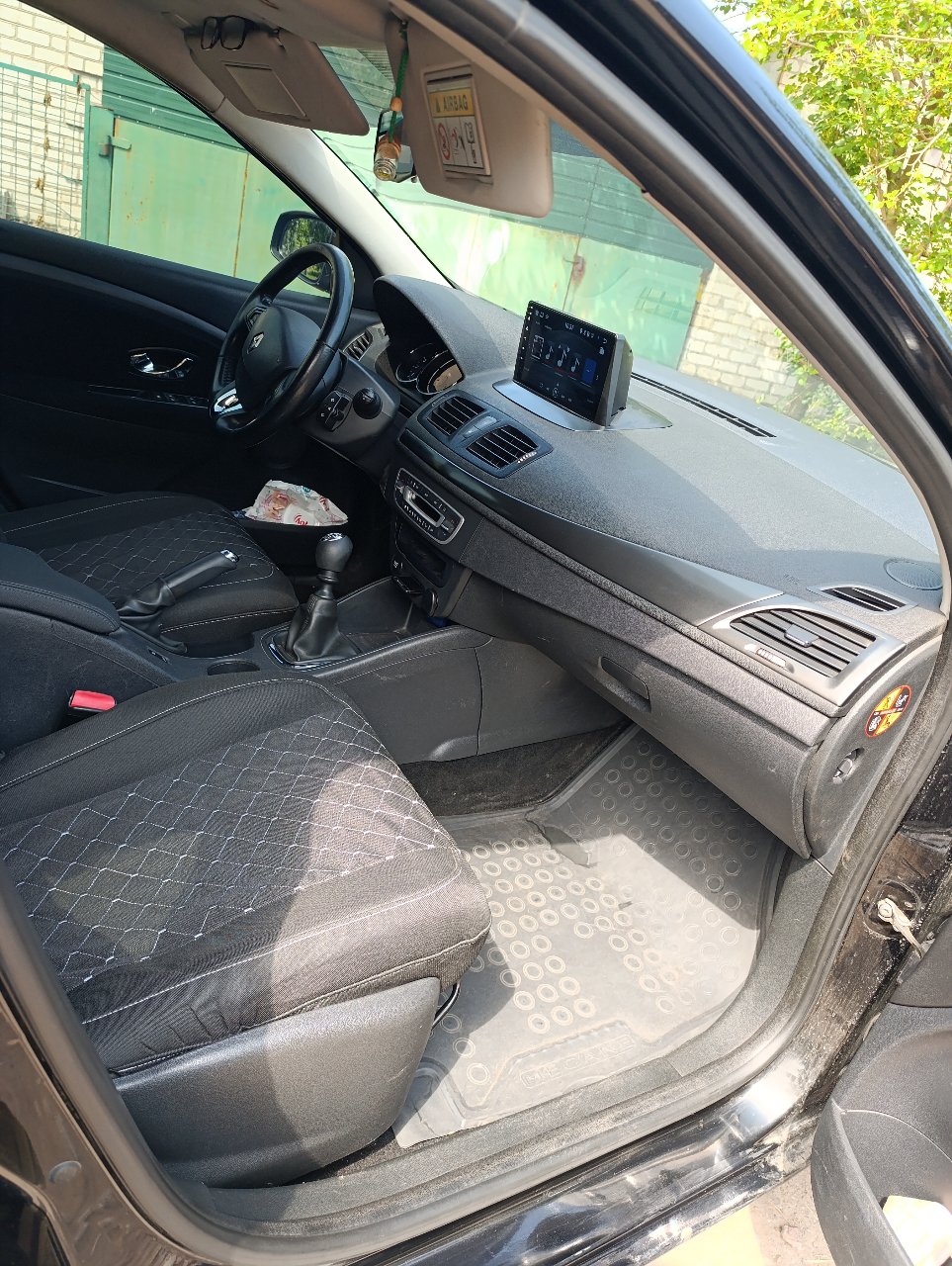 Renault Megane - фото 23