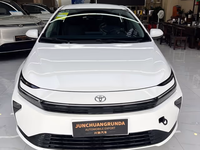 Toyota Corolla - фото 1