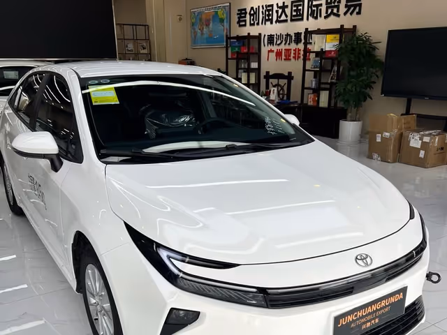Toyota Corolla - фото 2