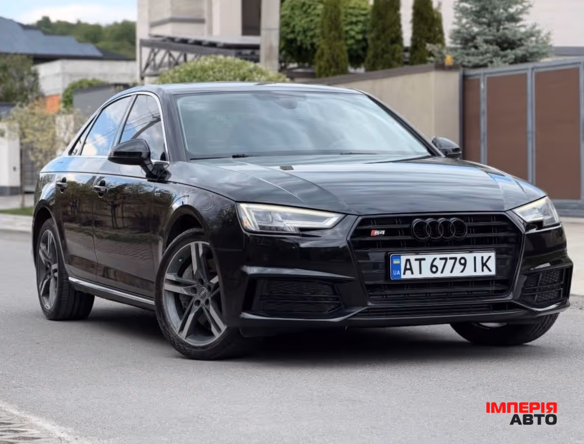 Audi A4 - фото 3
