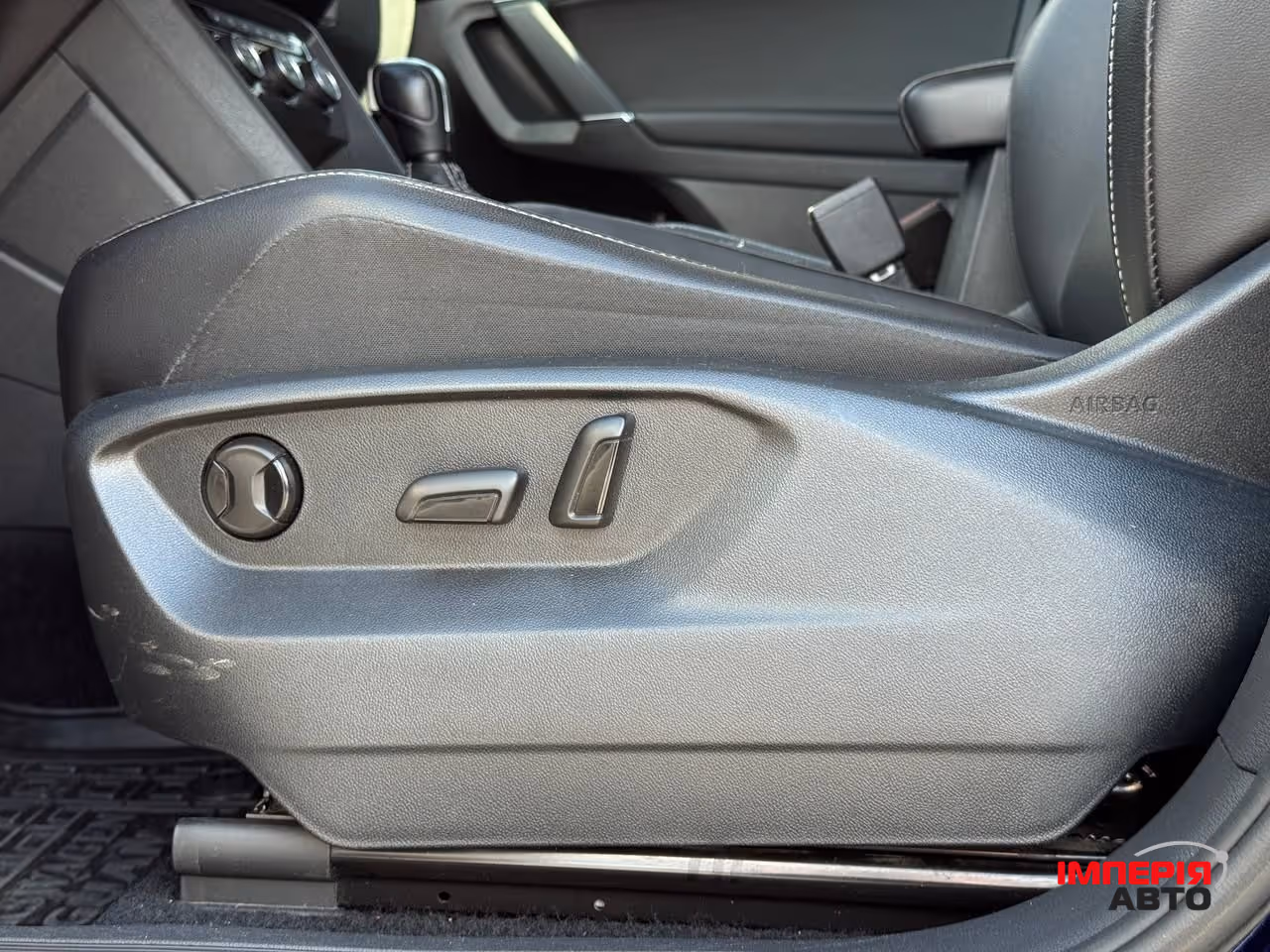 Volkswagen Tiguan - фото 27
