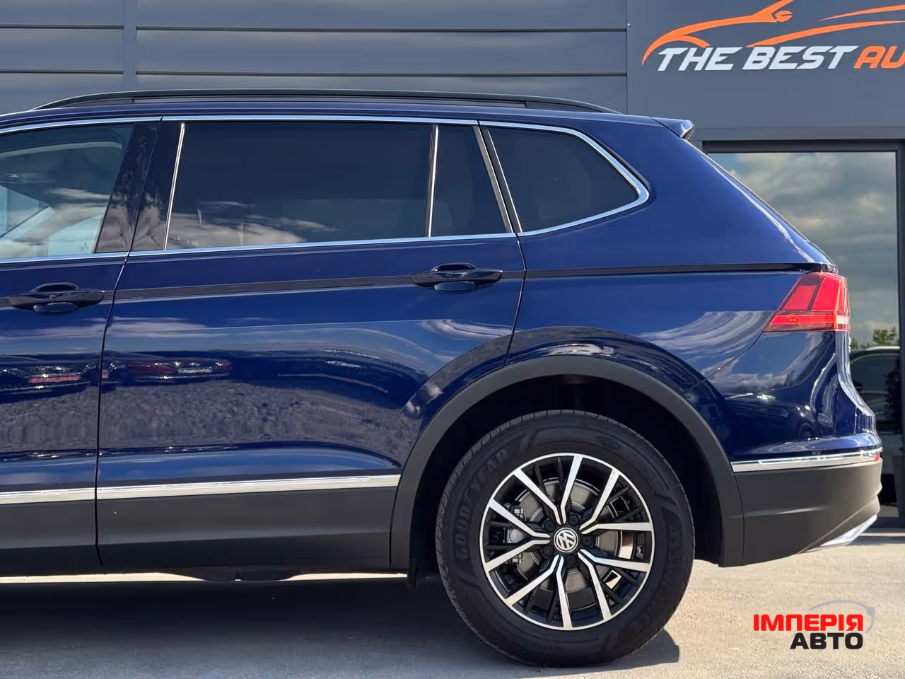 Volkswagen Tiguan - фото 13