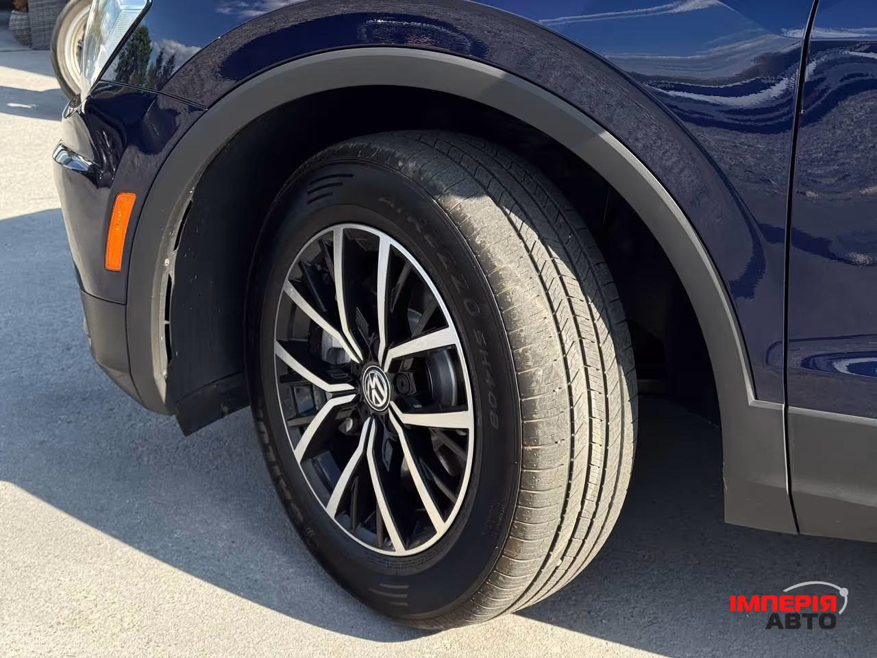 Volkswagen Tiguan - фото 6