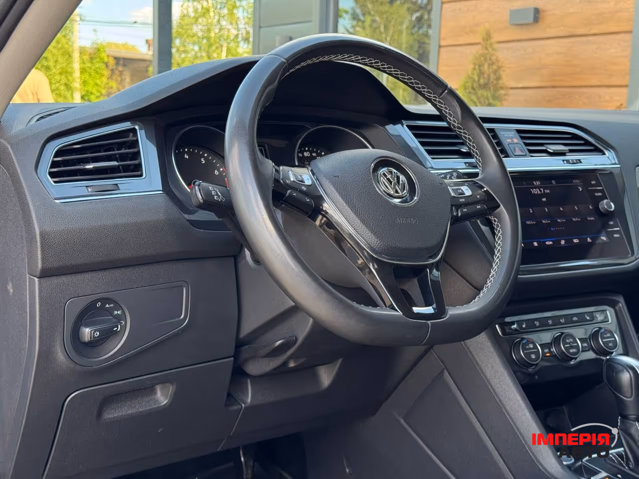Volkswagen Tiguan - фото 30