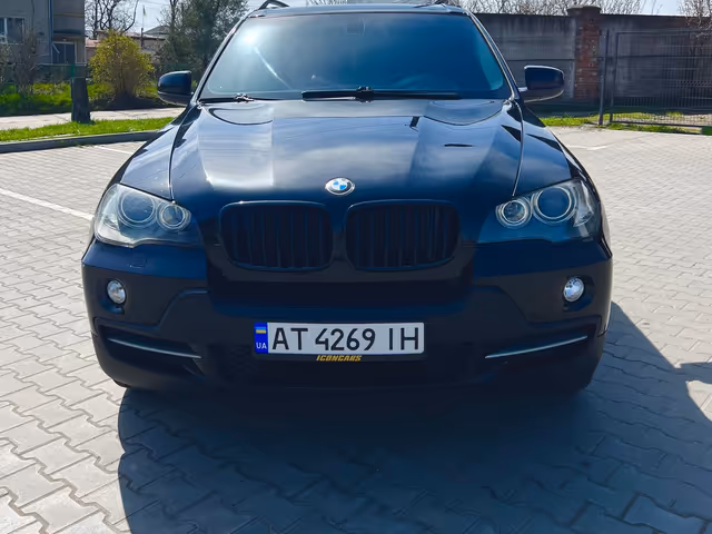 BMW X5 - фото 1